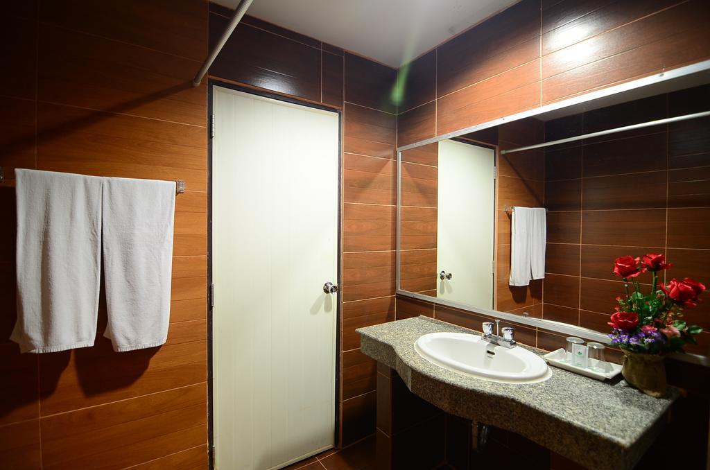 Ranong Garden Hotel Oda fotoğraf